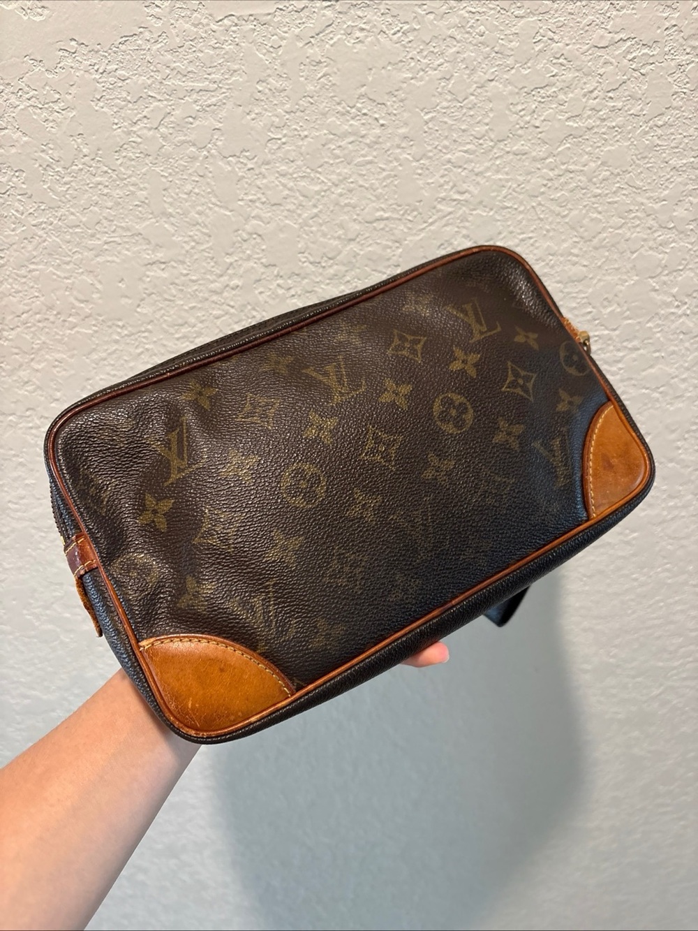 Louis Vuitton Marly Dragonne
Monogram Clutch Bag - Picture 3 of 14